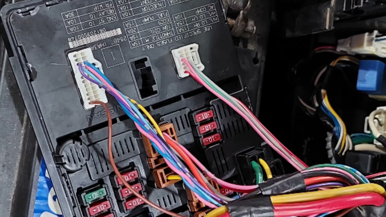 Dica rápida, alimentação completa sistema combustível Nissan March 1.6 16v reparo sistema elétrico