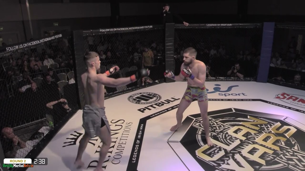 Adrian Barrow vs Jack Corr - Clan Wars 44