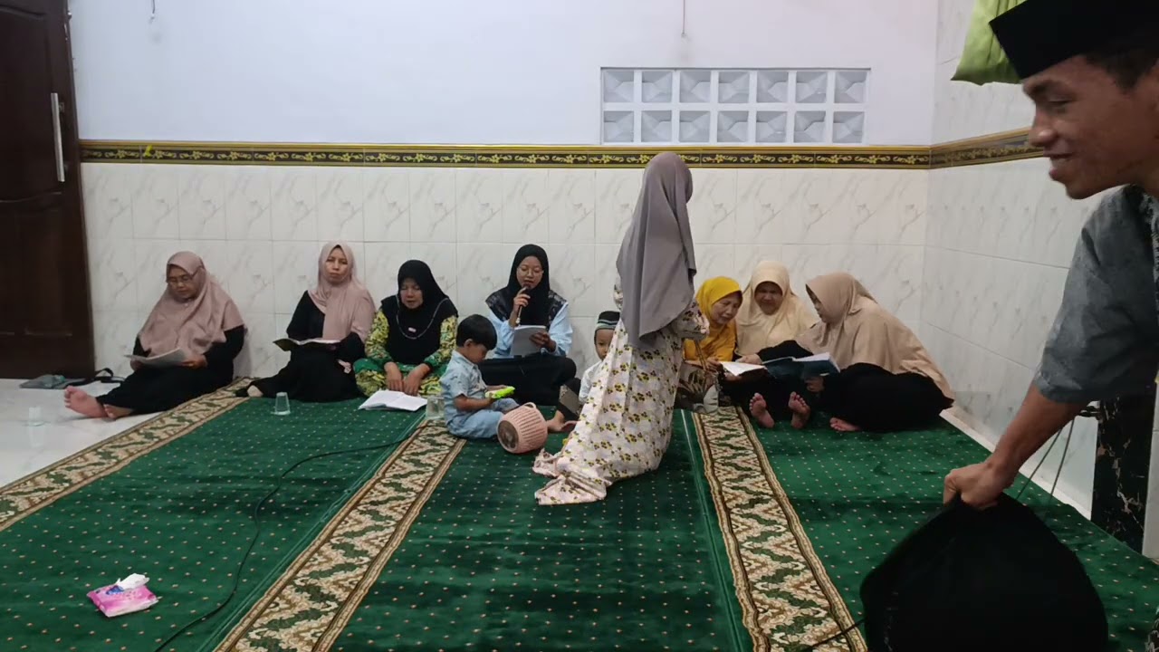 DIBA' RUTIN RABU MUSHOLLA BAITUL MAKMUR PULO