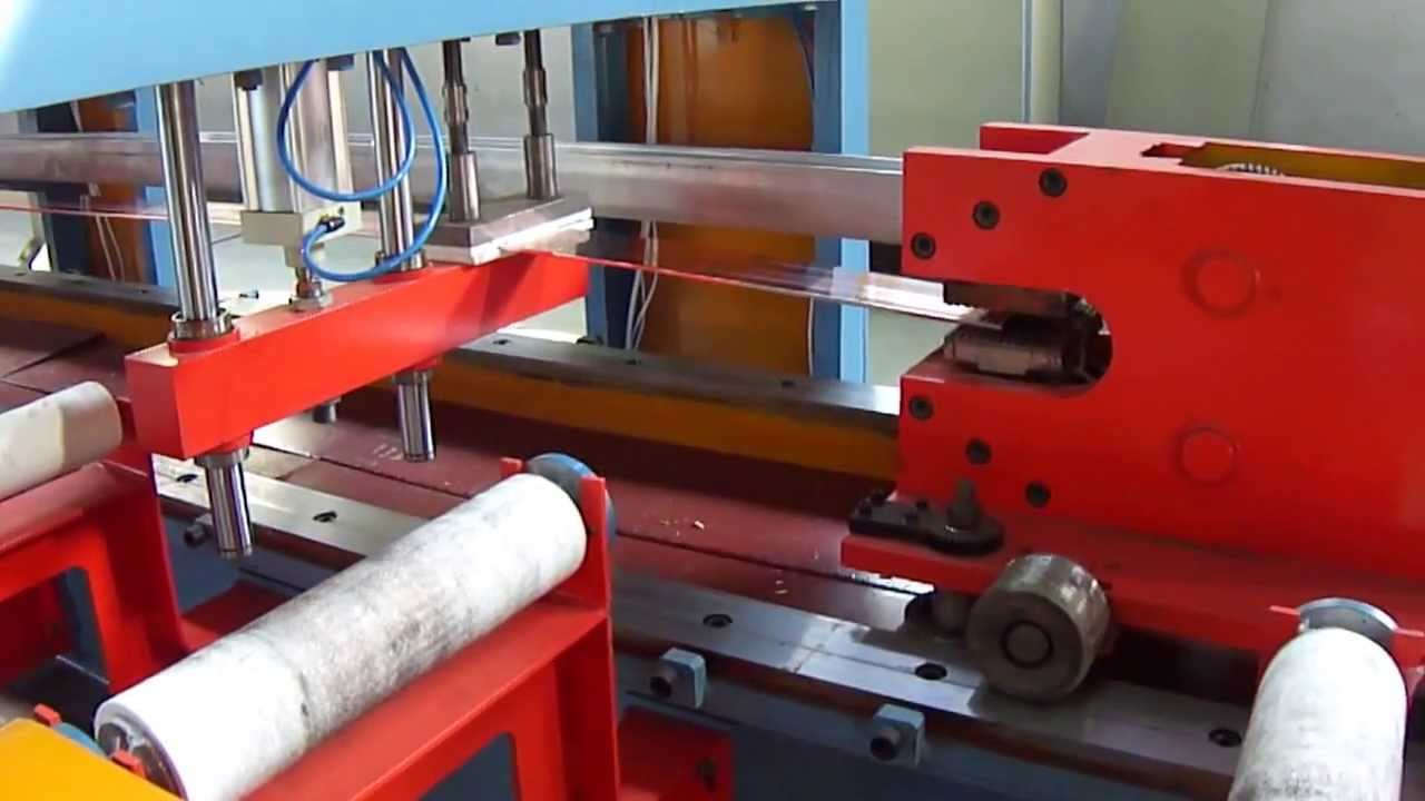 Hydraulic draw bench(Banco de Trefilar Hidráulico, Гидравлический волочильный станок)