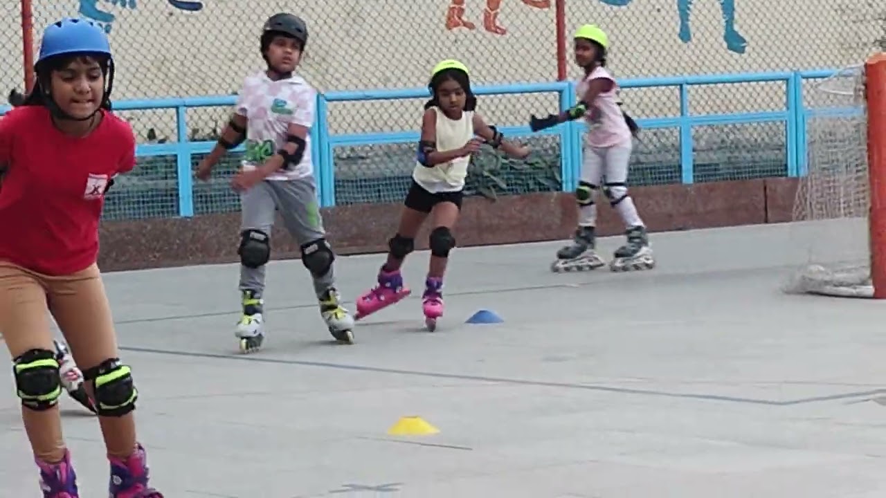 176th day skatingpractice##myrasisters #yt motivation shorts 👍😱 స్కేటింగ్ New వీడియో 