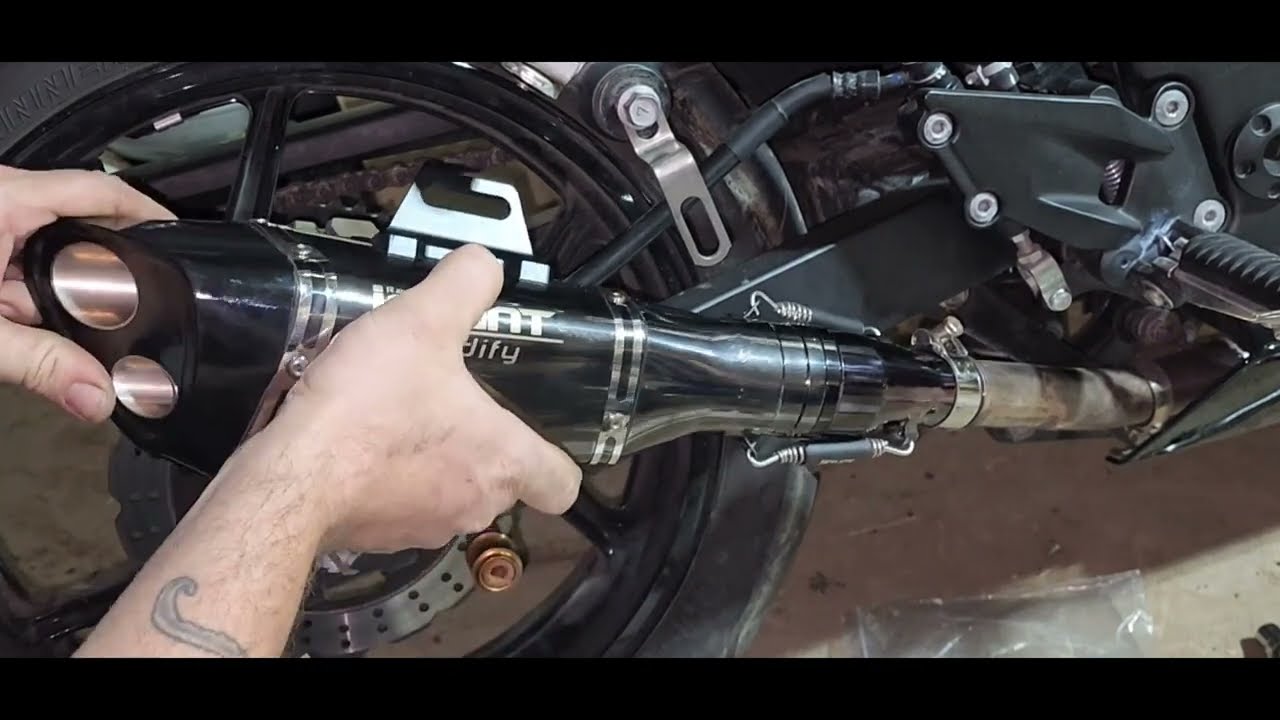 iStunt Amazon motorcycle slip on exhaust install and test