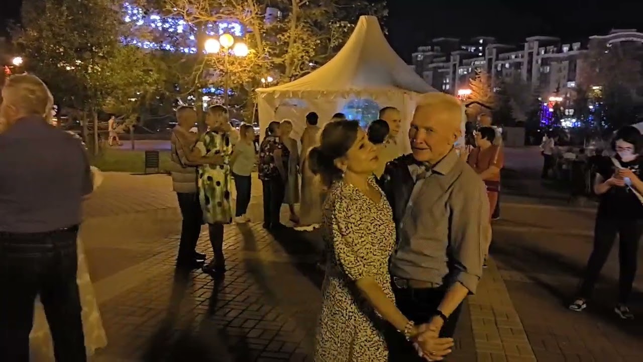 Дым сигарет с ментолом... 31.08.25...