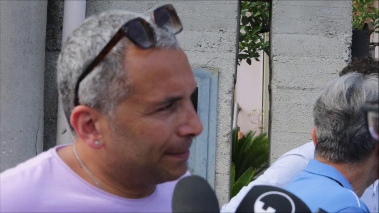 Padre lancia la figlia dal balcone, il dolore dei vicini: 