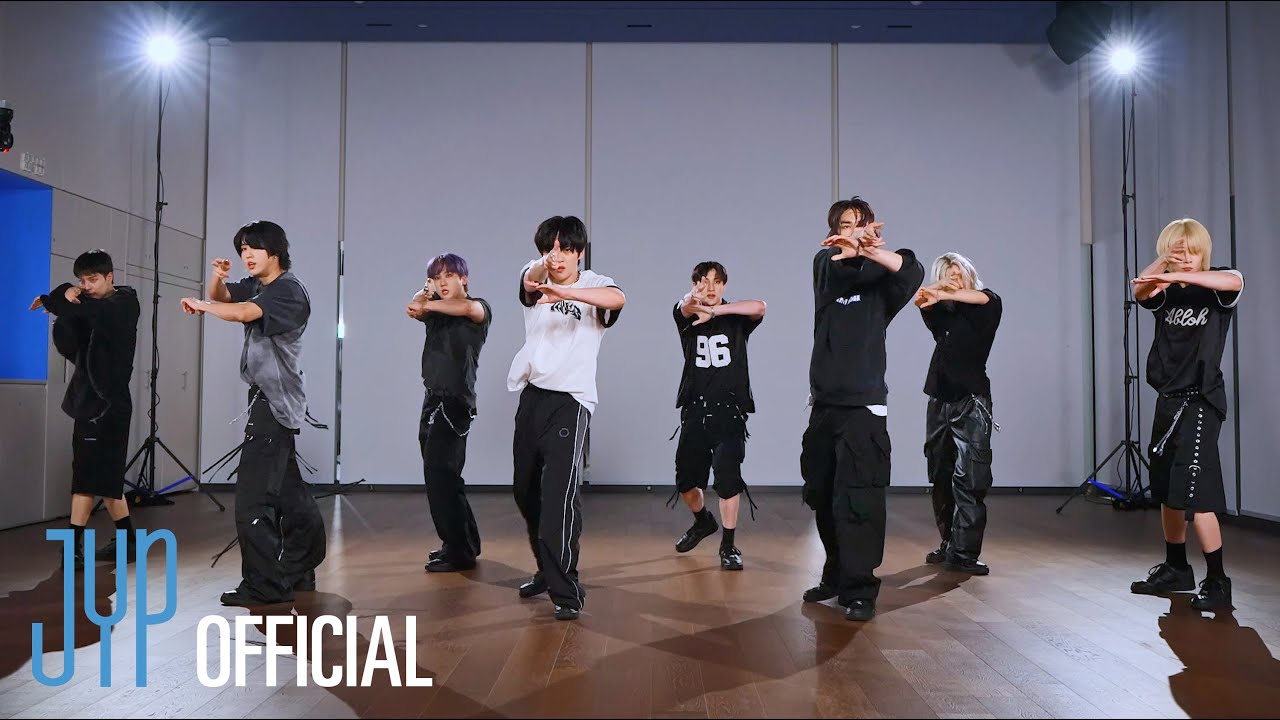 Stray Kids 