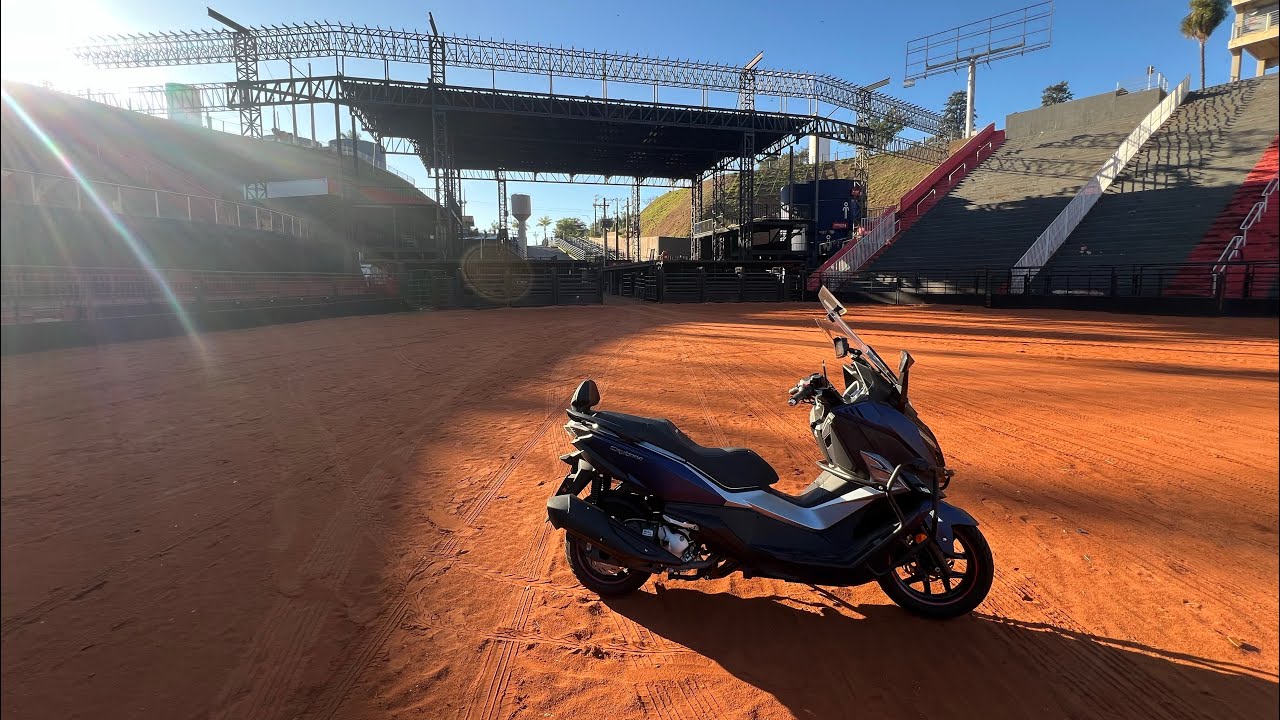 Cruisym 300 na Arena de Barretos #barretos #rodeio #cruisym #dafra #scooter