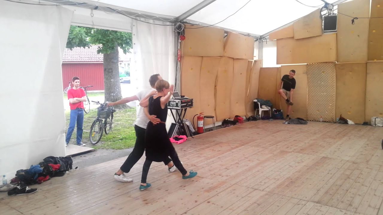 Charleston variations with Skye and Frida