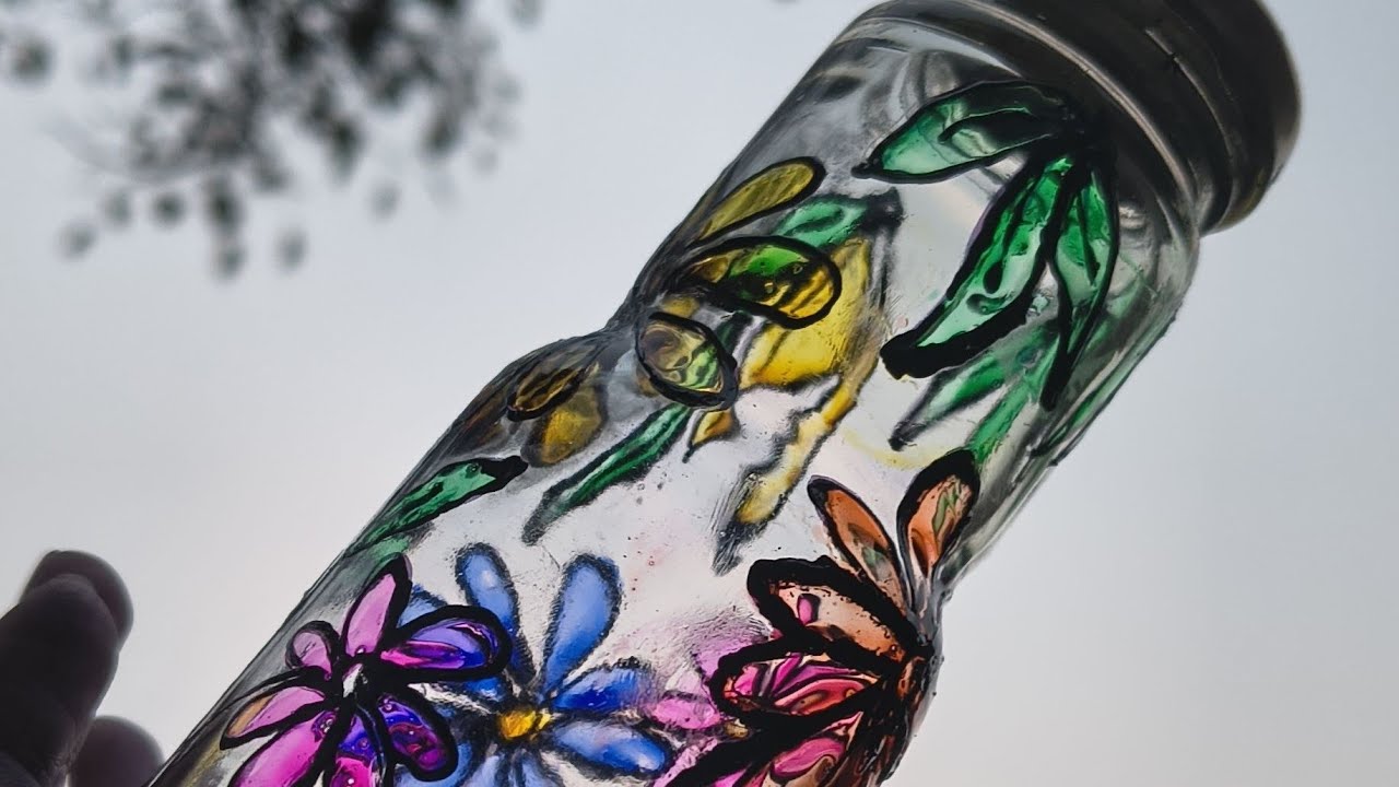 Handpainted Glass Bottle 🍾DIY  for your Home and Office Space 🥰👌 Make an artist corner 🎨 🎭 for you !