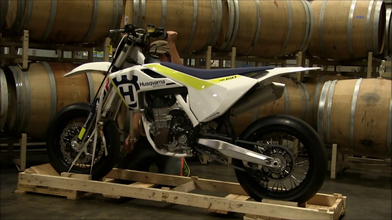 2017 Husqvarna FS 450 Unboxing