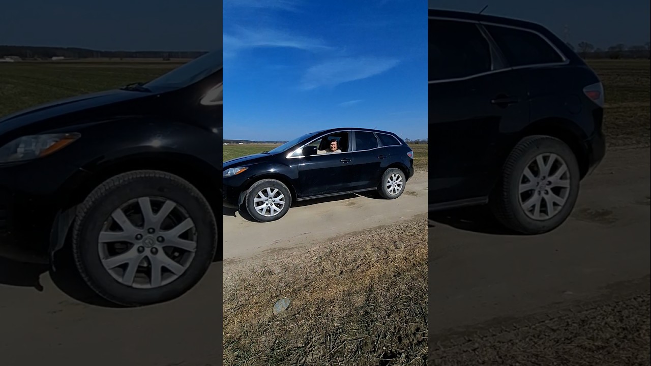 Jerzy  wraca rano  od koleżanki  Ewy zgubił  but. Dobrze że  Ewę spotkał to podwiezie .