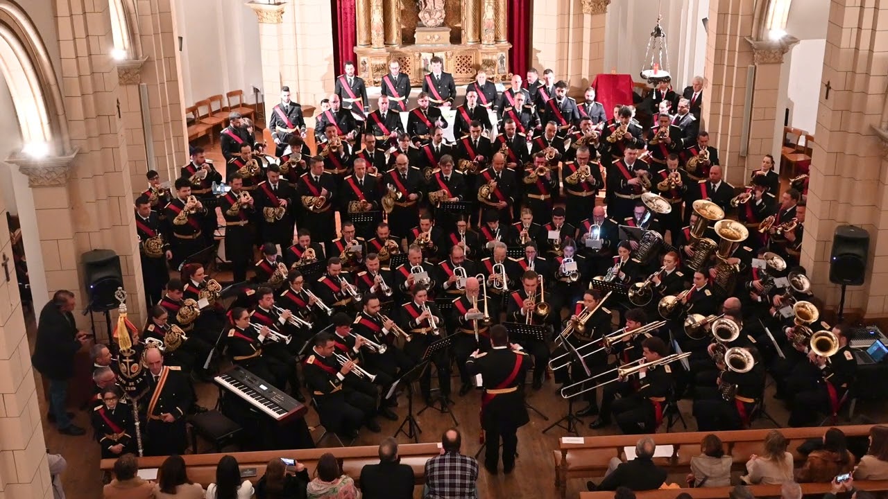 Banda Stmo.Cristo de la Victoria-Marcha: Caridad.