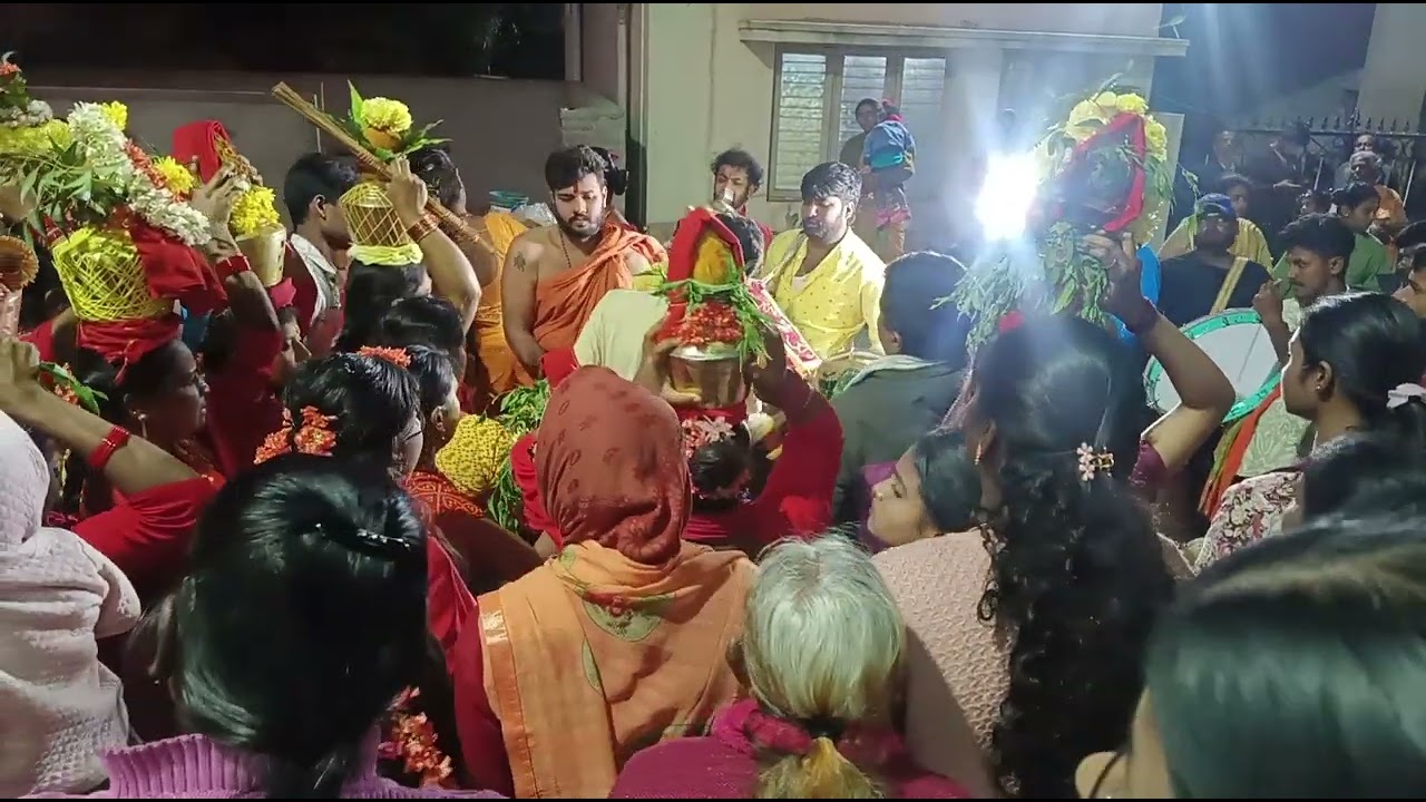 ಓಂ ಶಕ್ತಿ ಮೆರವಣಿಗೆ 