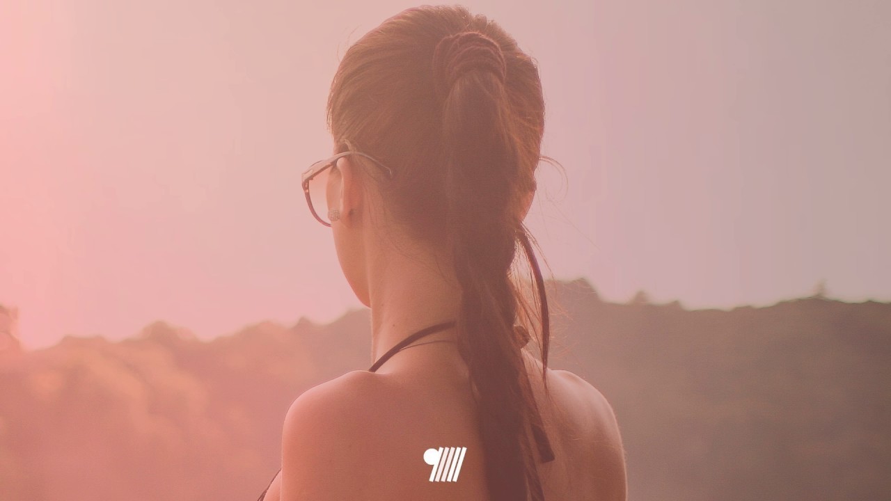 Mecca:83 - Body Glow