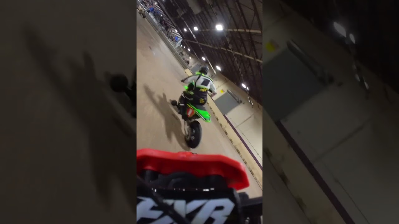 Let&rsquo;s go for a ride on the Losi Promoto-MX RC Motorcycle!