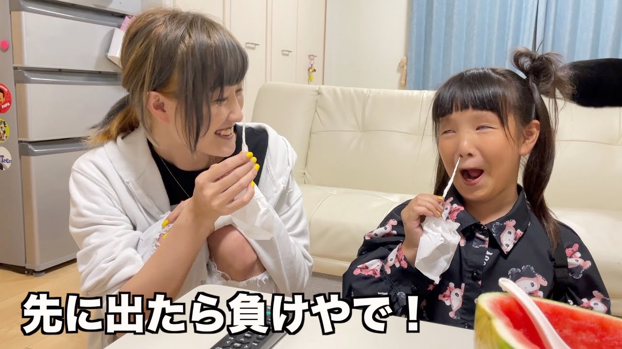 こよりでくしゃみ対決！くしゃみを出したいひかると止まらないななたんに爆笑😁【ココロマン普段の様子】