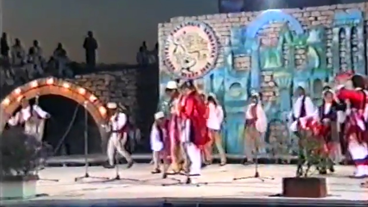Rite te dasmes Bulqizake/ Grupi i Bulqizes ne Festivalin Folklorik Kombetare/ Berat 1995