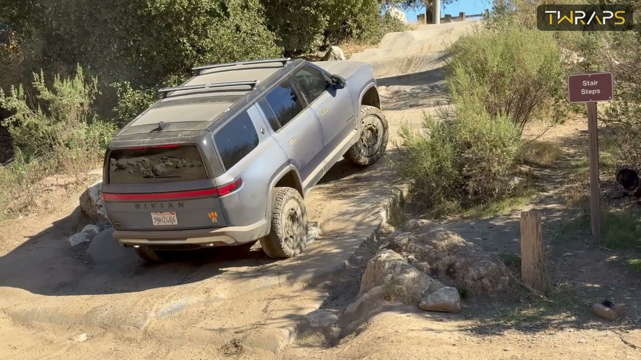 Rivian R1S Offroading at Hollister Hills (TWRAPS + BARC)