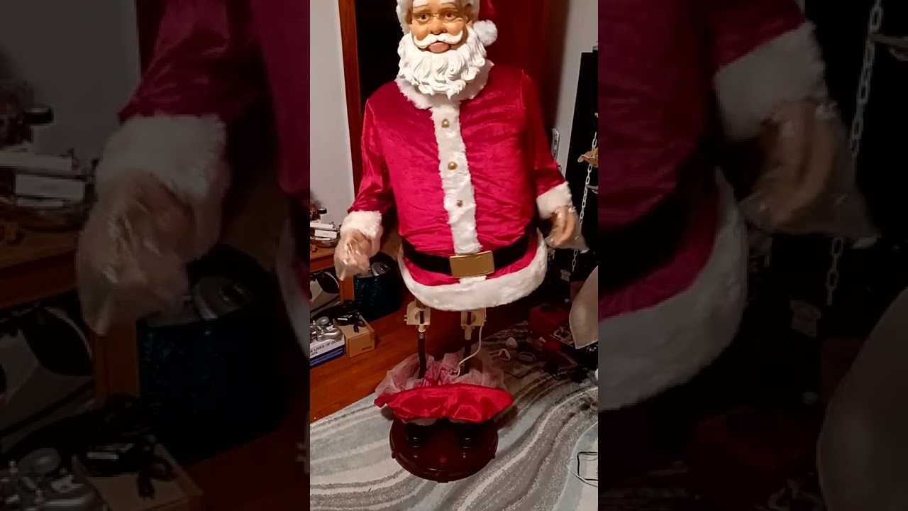 Gemmy Life Size 5ft Santa