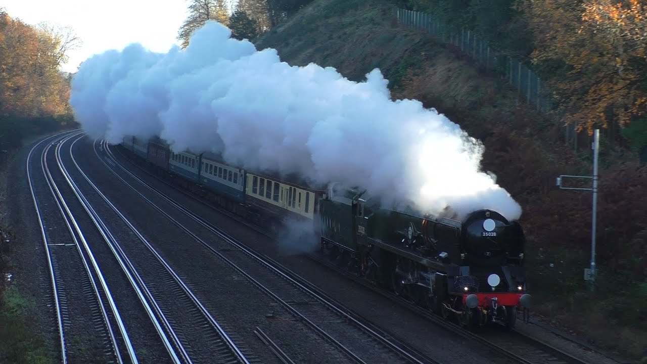 35028 'Clan Line' in Winter Sunshine on 