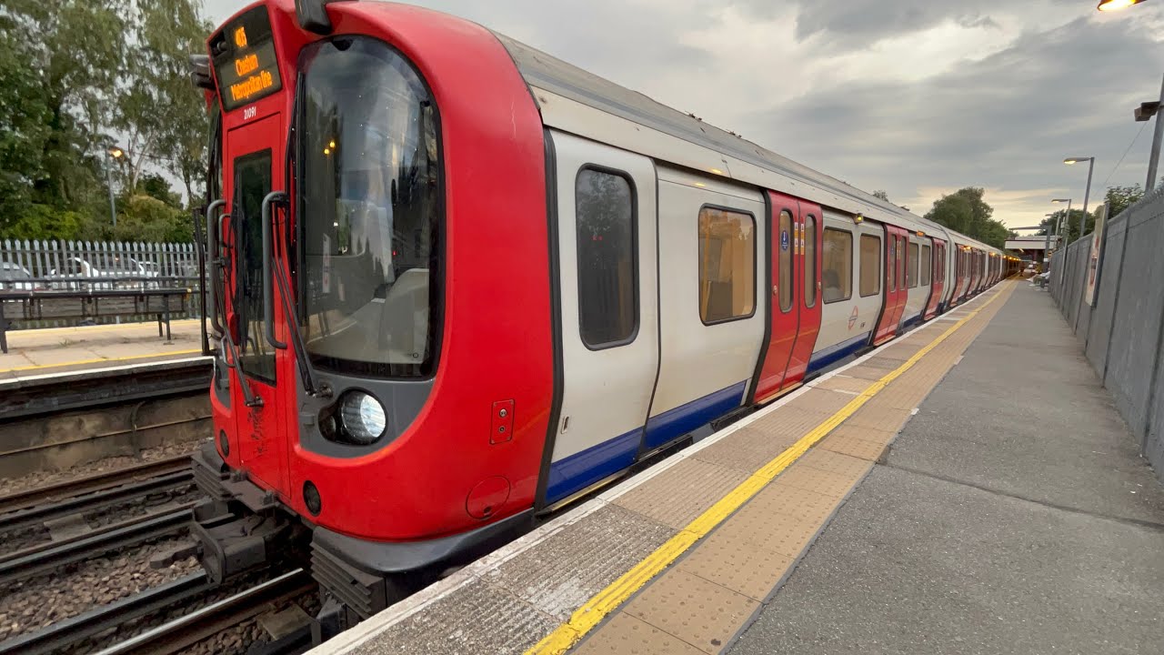 Metropolitan Line (S8) - Baker Street to Harrow-on-the-Hill (semi-fast)