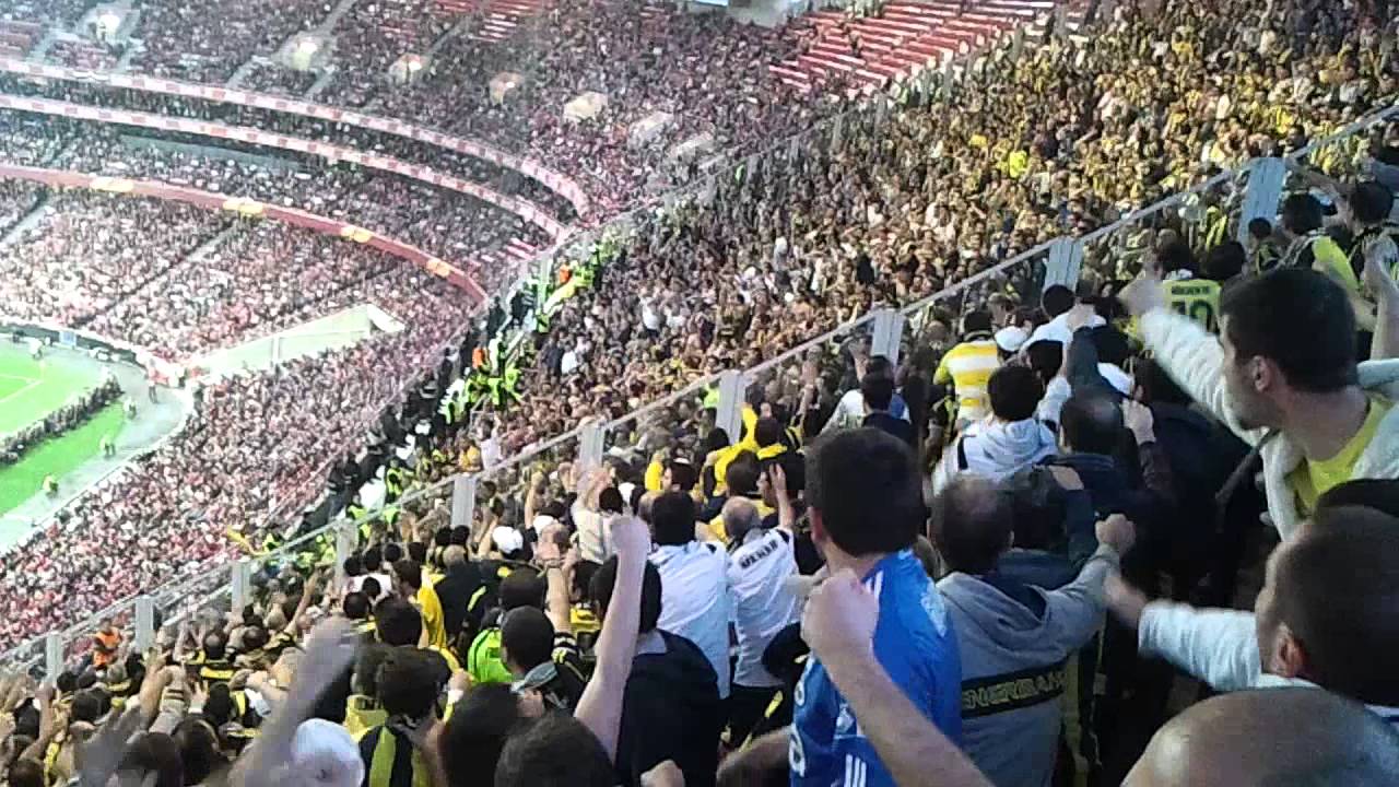 Benfica Fenerbahce 2013 Fenerbahce Fans Away - Sarı Lacivert - Lisbon Lisboa Lizbon - Deplasman