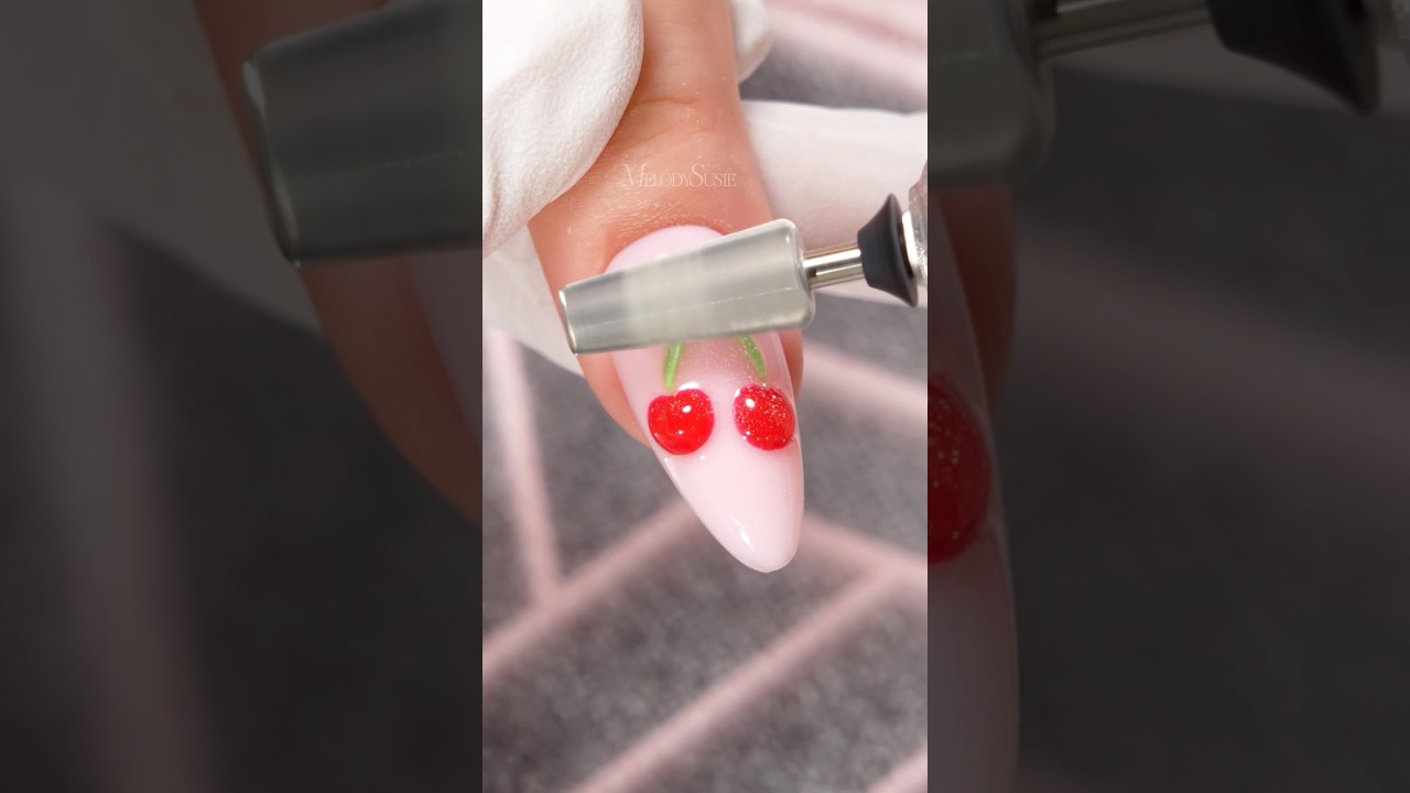 Potrzebujesz tego w 100% podczas usuwania żelu! 😤#melodysusie #nails #poligel #naildesign #nailar...