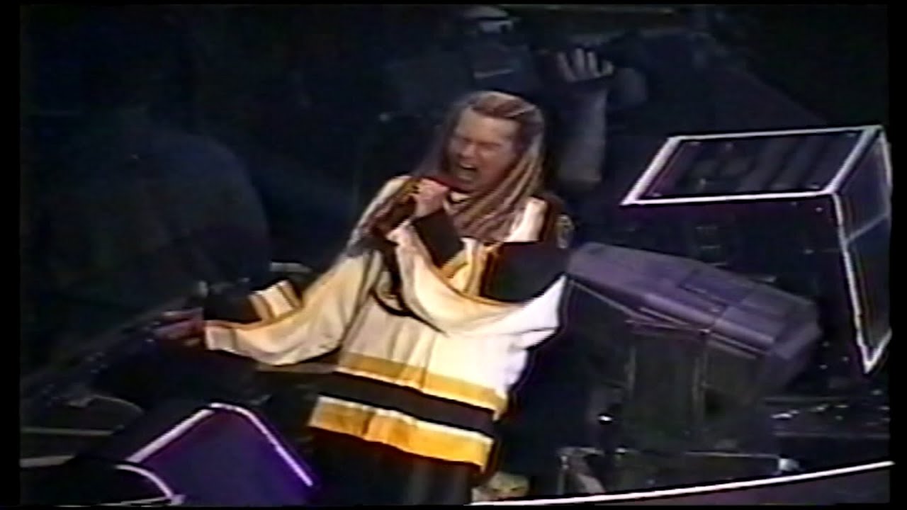 Guns N' Roses - The Blues (Live at Boston 2002/12/02)