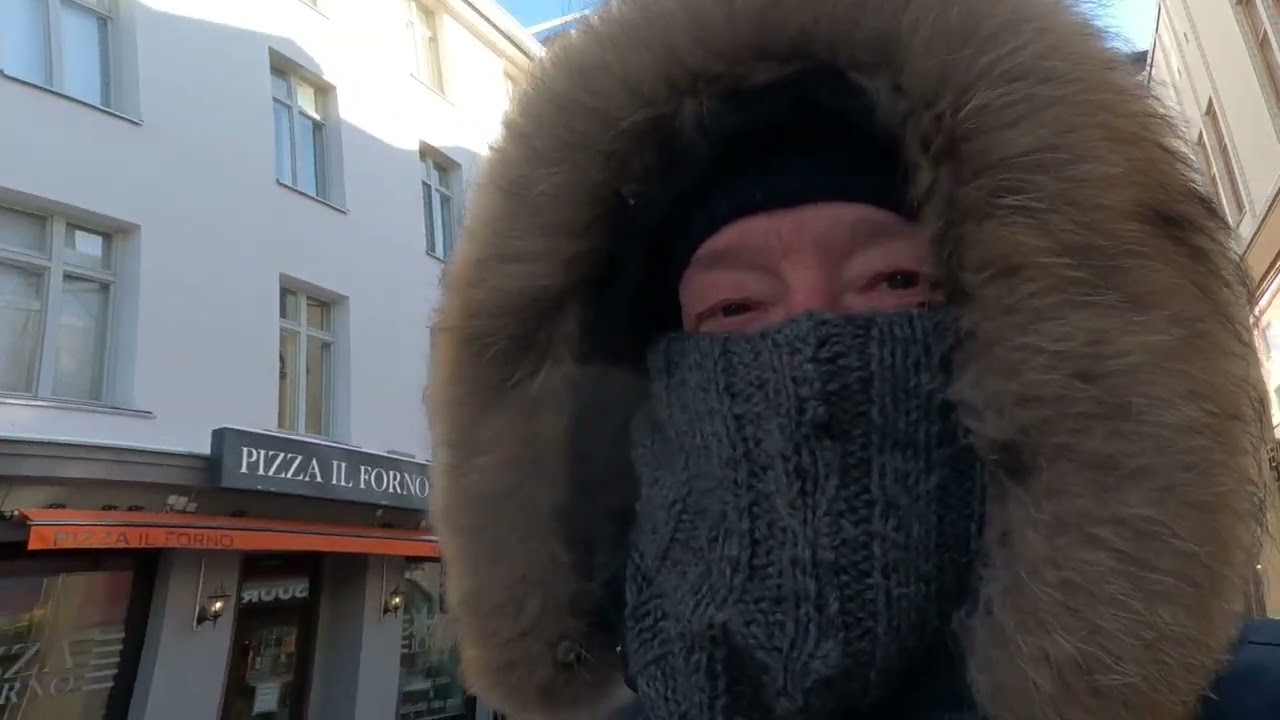 Anche se sono -15 gradi,ln centro a Oulu la neve non attacca!