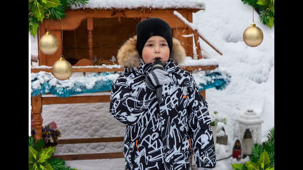 На Різдво Христове. Колядує учень 1 класу Маркіян Гірняк.