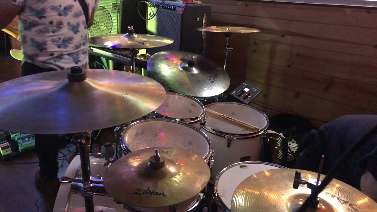 Cover testing the EAD10 Live