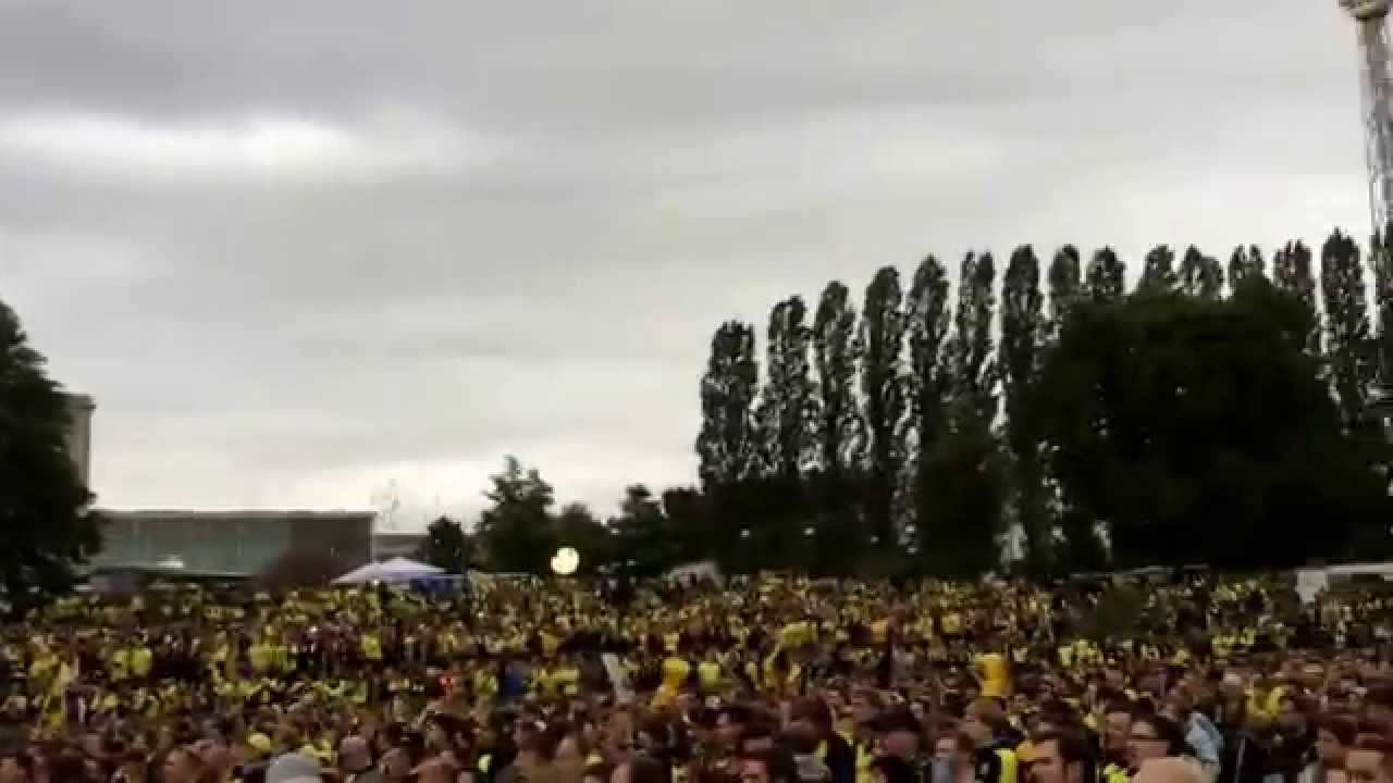 BVB Sommergarten Berlin 14000 Fans zieht den Bayern die Lederhosen aus