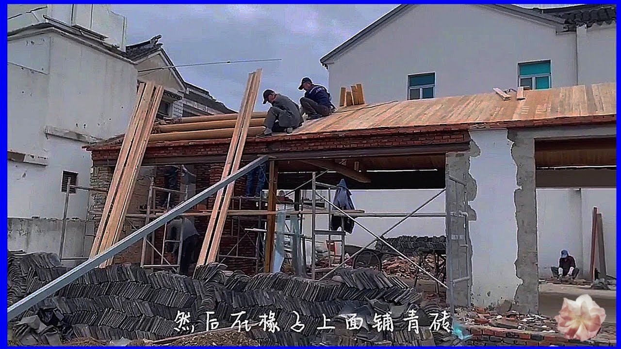 Renovate the old house by the river, wonderfully beautiful wooden furniture
