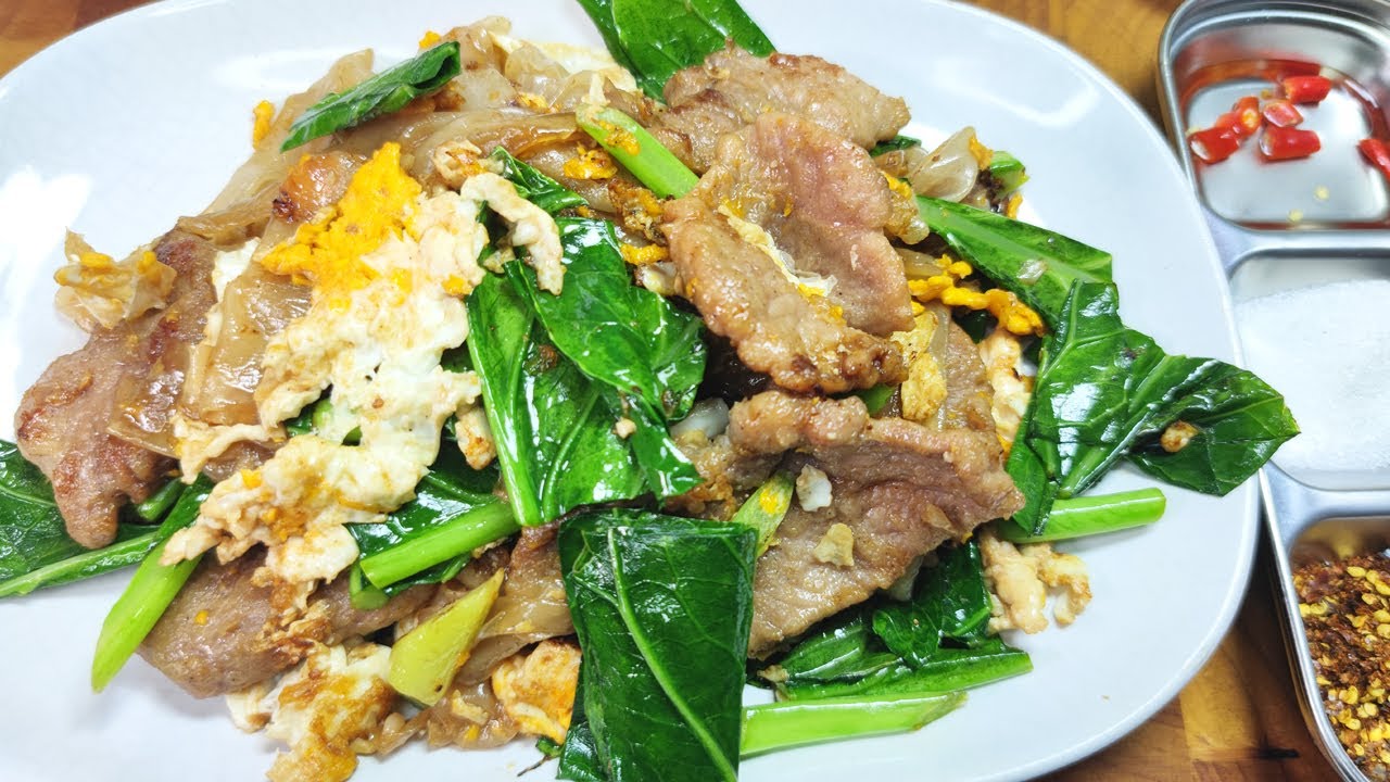 ผัดซีอิ๊วหมูหมัก วิธีทำหมูให้นุ่ม เนื้อฟูเด้ง ไม่เหนียว ผัดเเห้งๆได้กลิ่นหอมกระทะ ไข่เป็นเเผ่นไม่เละ