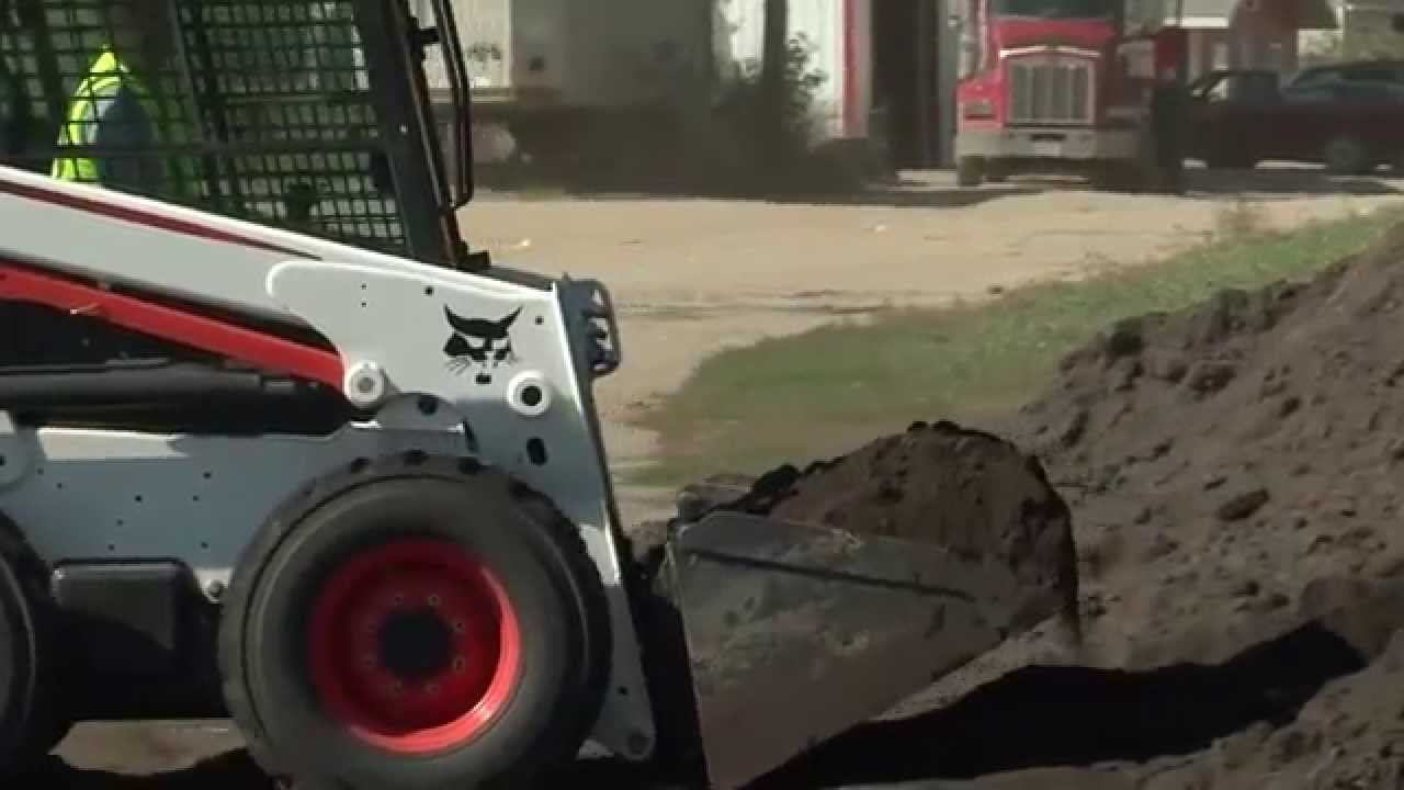 Bobcat Loader Safety (Spanish)