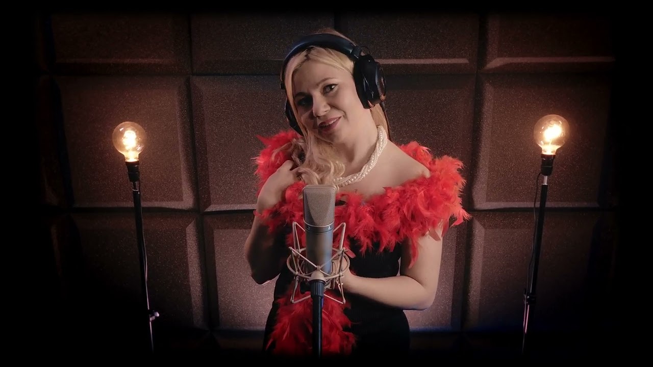 Na pierwszy znak - cover Dorota Gądek-Hutnik