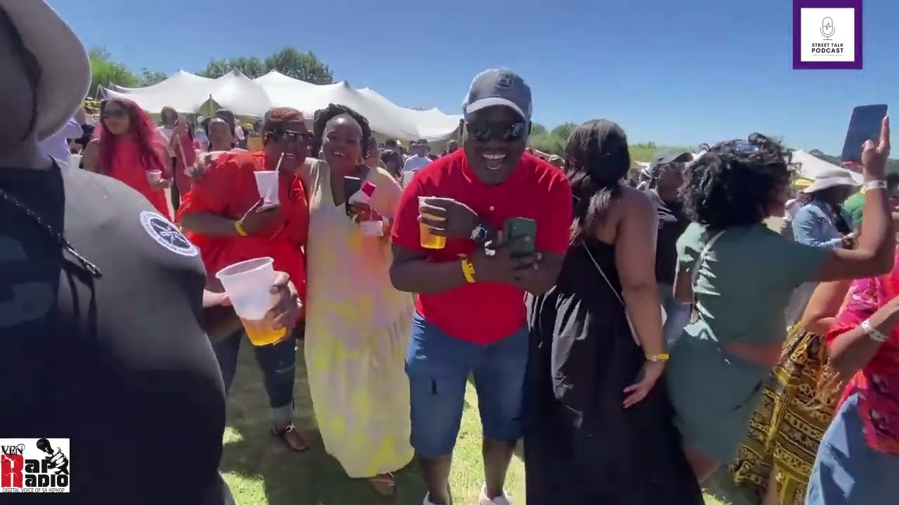 Thebe  kwaito Legend performing - Re a Dibusa