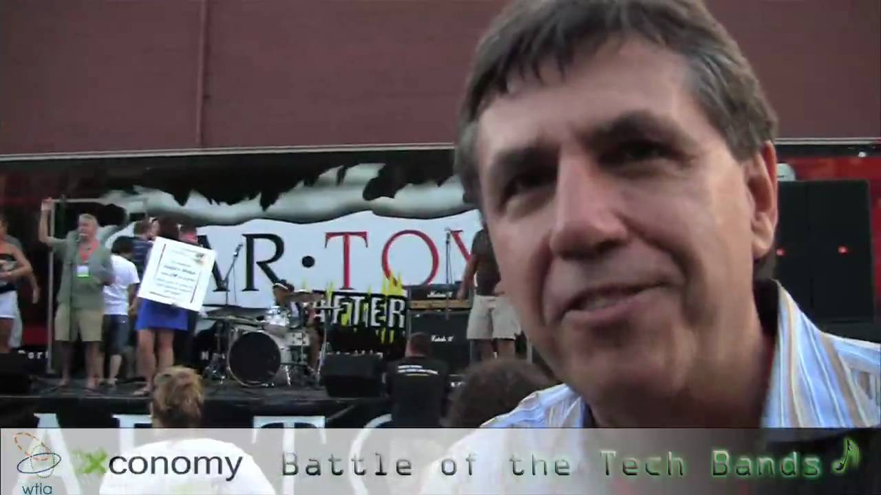 2009 Xconomy & WTIA Battle of the Tech Bands - Film by @TIMREHA