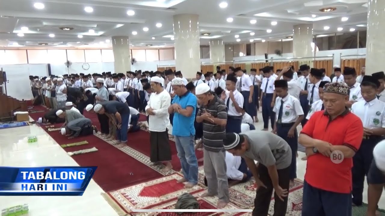 Shalat Berjamaah Perdana Di Bangunan Baru Mesjid As-Shiratal Mustaqim Tanjung