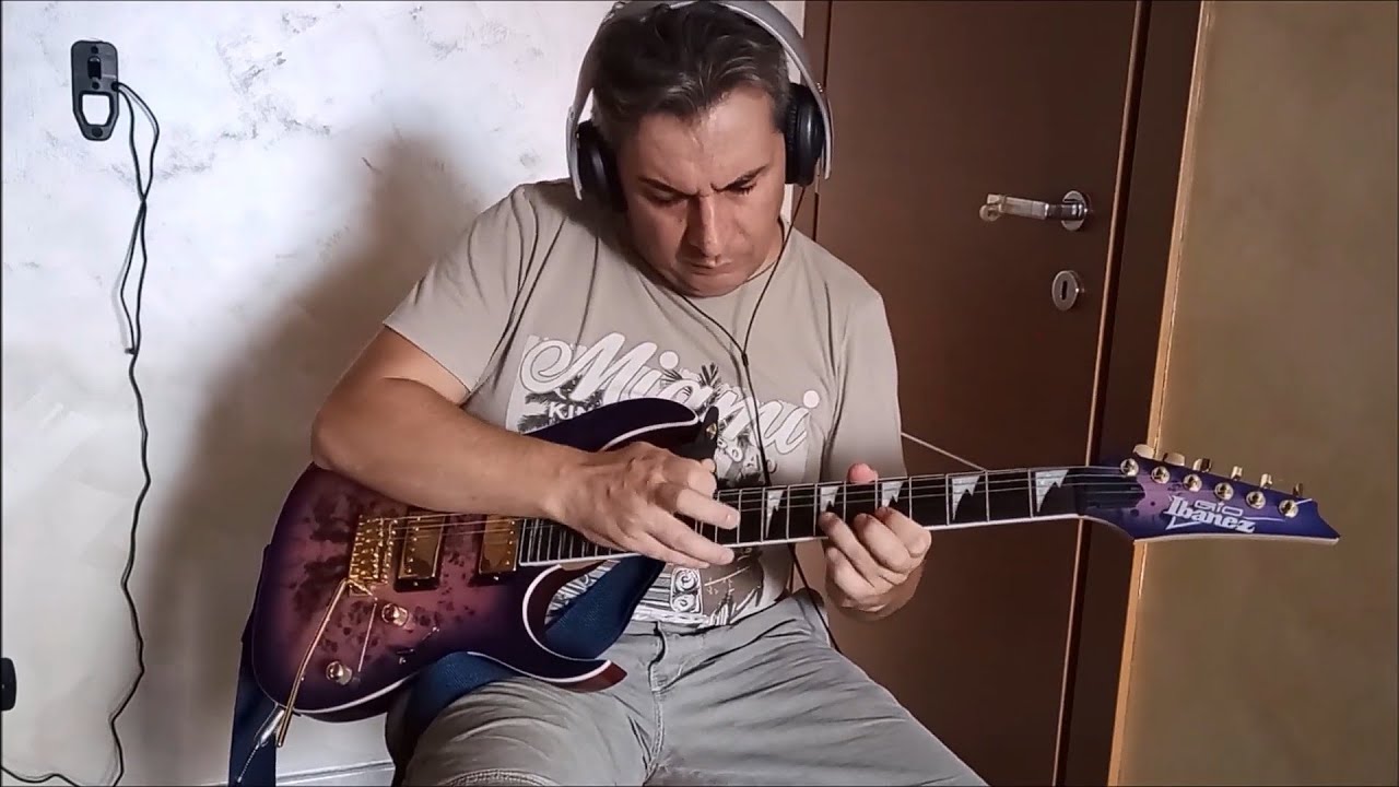l'amore l'amore solo Live 2022 /  guitar  by Davide Dentello