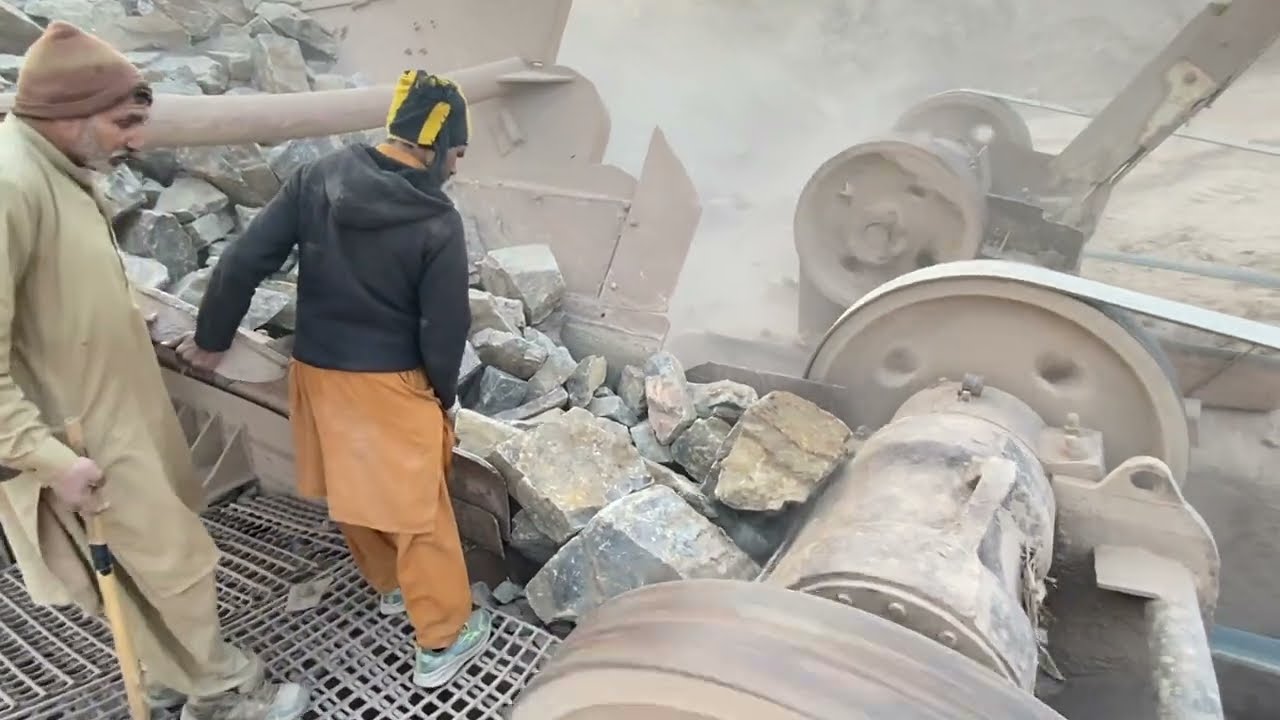 11:🔥''BiG ROCK CRUSHER MACHINE,,☠️👹 A GiANT iN ACTiON