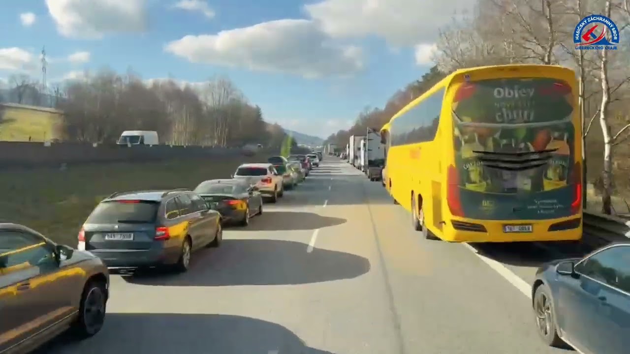 Cestou k zásahu: Záchranářská ulička, I/35 směr Liberec, 25. 2. 2026