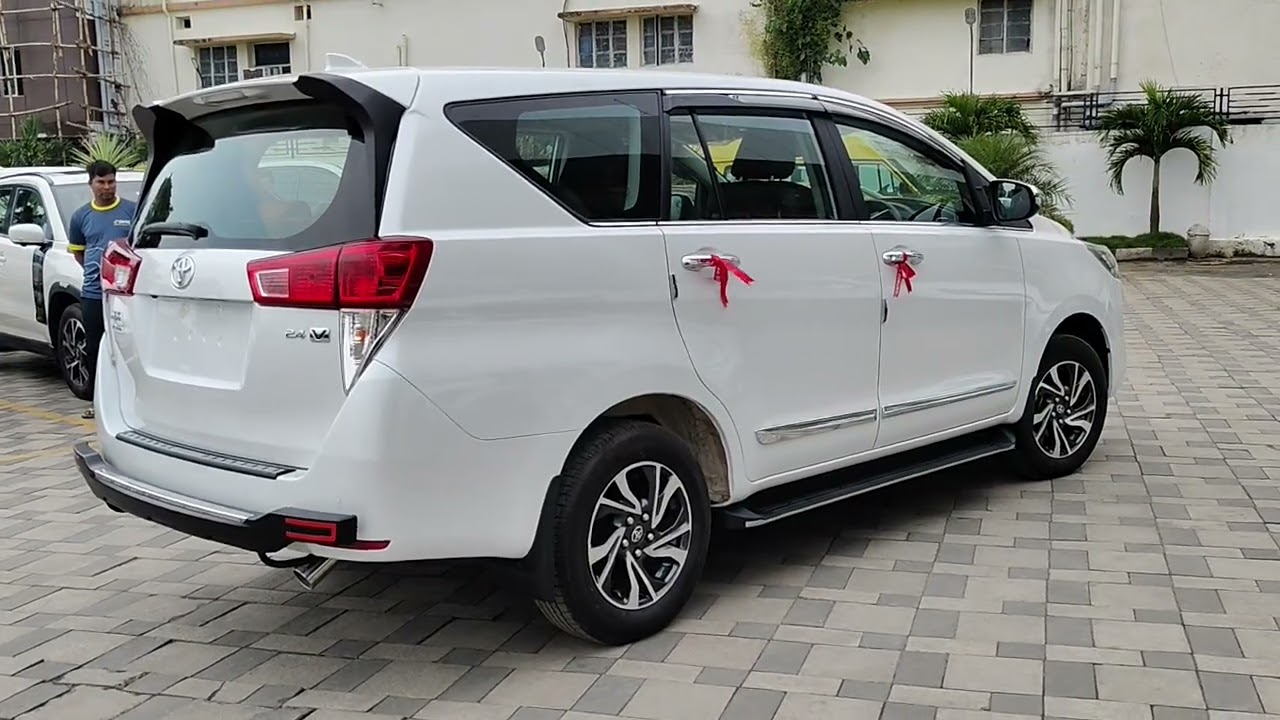 New toyota innova crysta full accessories #toyota #innova #accessories #loodus #crysta #hybrid #new 