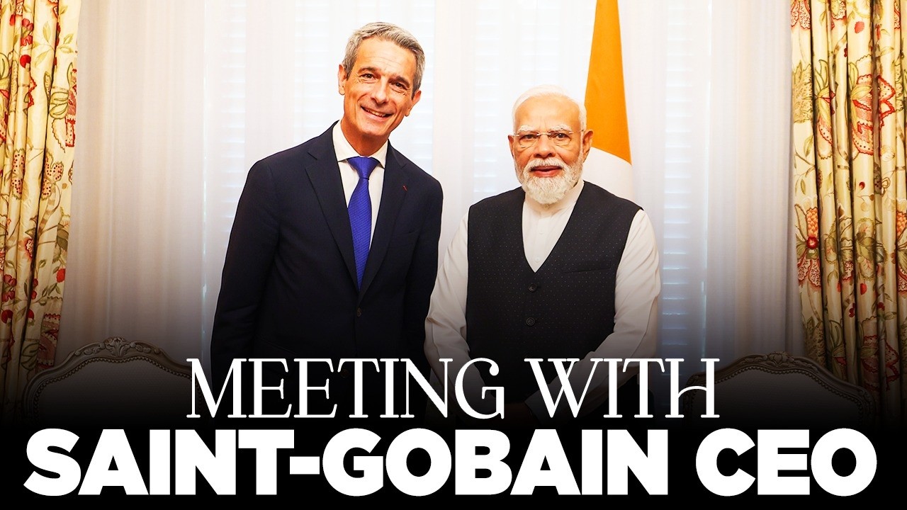 PM Modi meets Mr. Beno&icirc;t Bazin, Chairman and CEO of Saint-Gobain in Paris