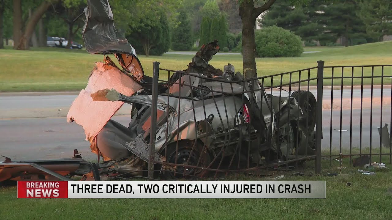 3 dead, 2 injured in crash on Southwest Side