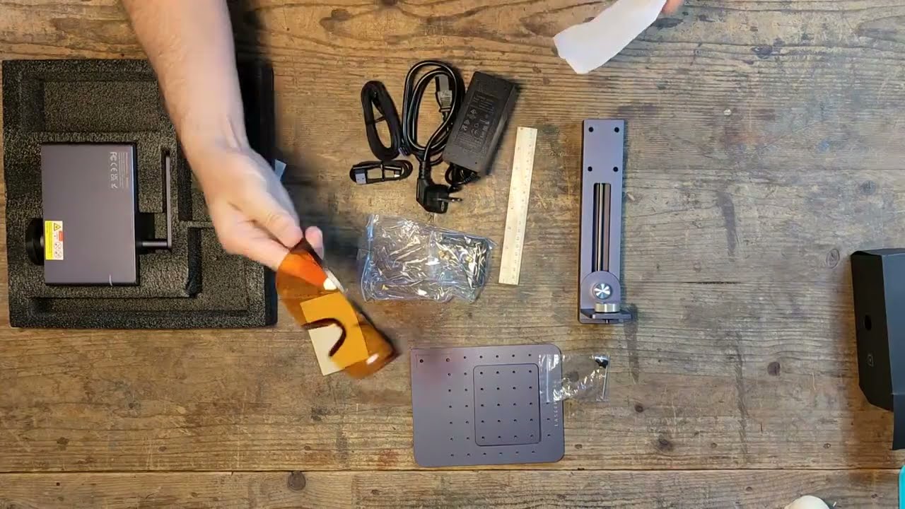 LASERPECKER 3 - Unboxing Video