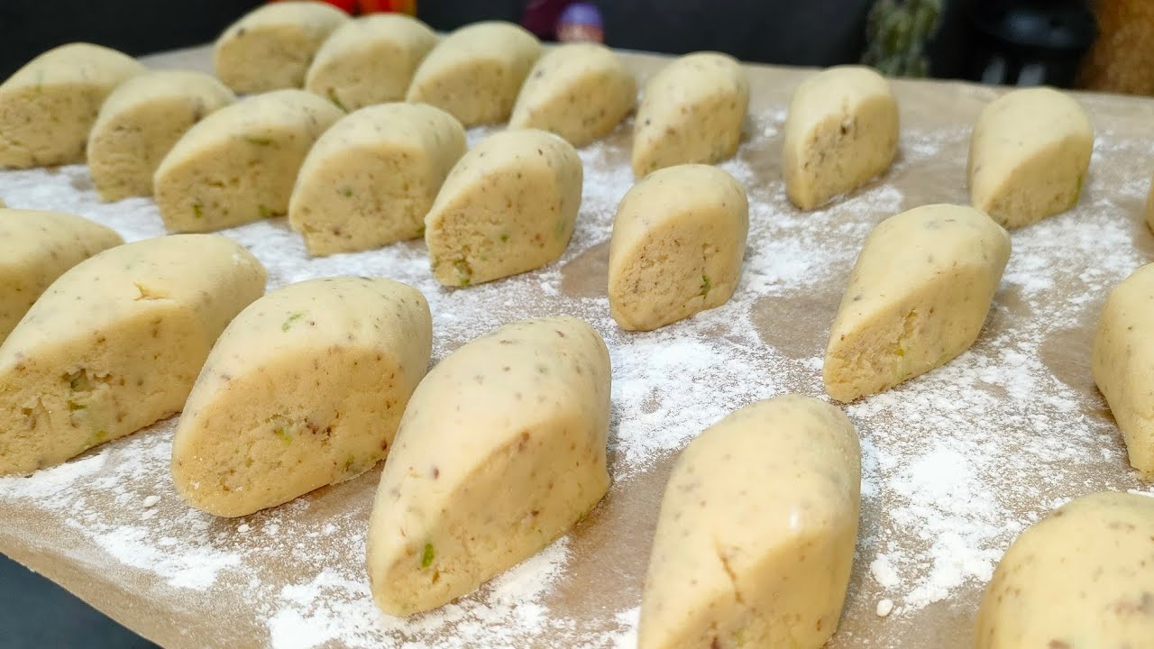 بوسو لا تمسوا يذوب في الفم ذوباااااان...ذوقو أحسن من راااائع جربوه و ماراكمش حتندمو 🇩🇿