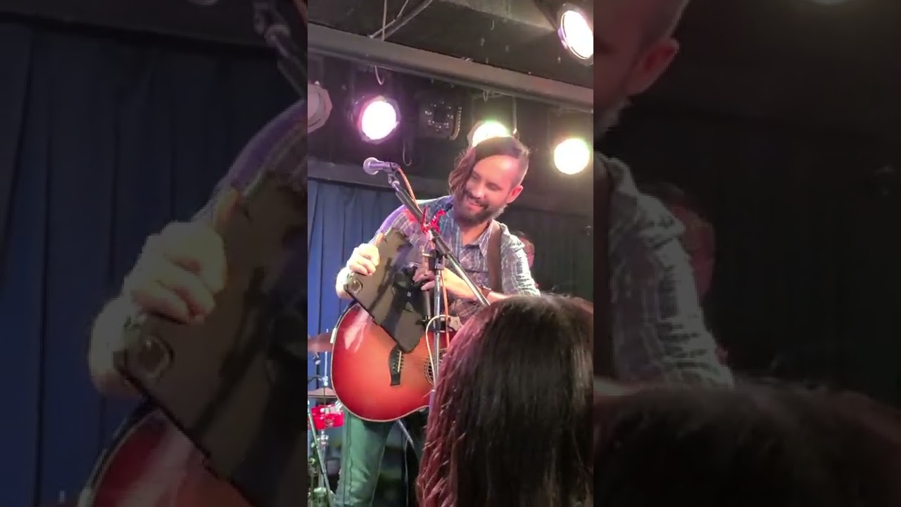 Scott and Rivers - Homely Girl (acoustic live)