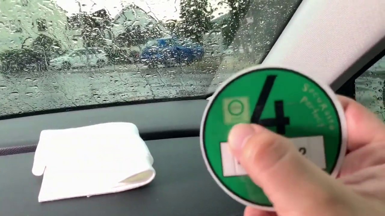 PKW Feinstaubplakette anbringen um in Umweltzonen einfahren zu dürfen Anleitung