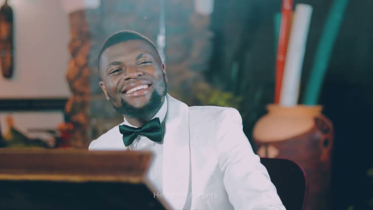 Moise Rumia - Atholere(clip officiel)