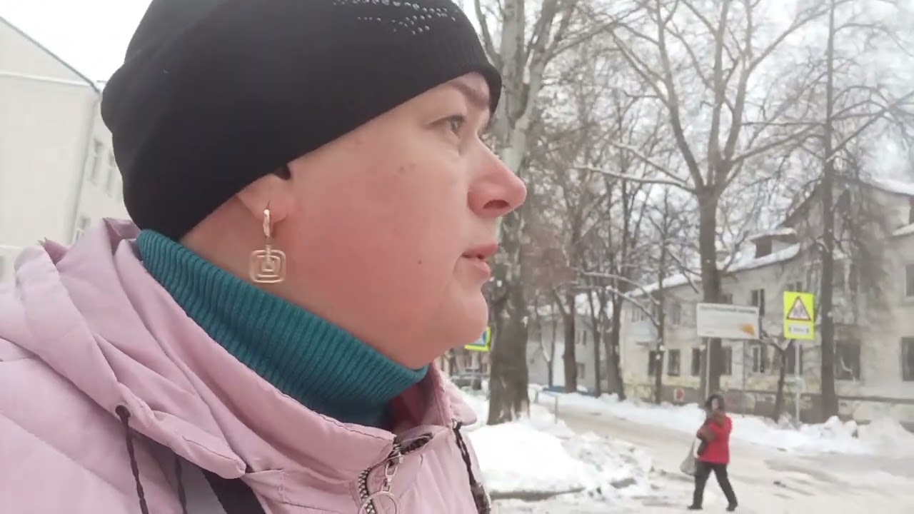 Мама уехала/ как относится к подаркам/ Олег меня успокоил